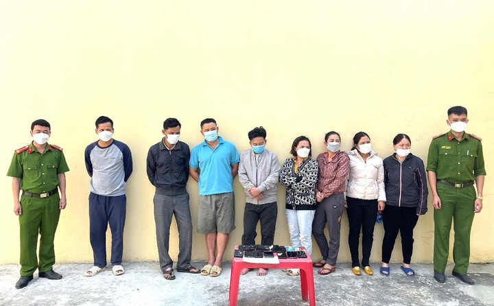 Bắt 'bà trùm' đường dây lô đề có số tiền giao dịch tới 90 tỷ đồng - 2