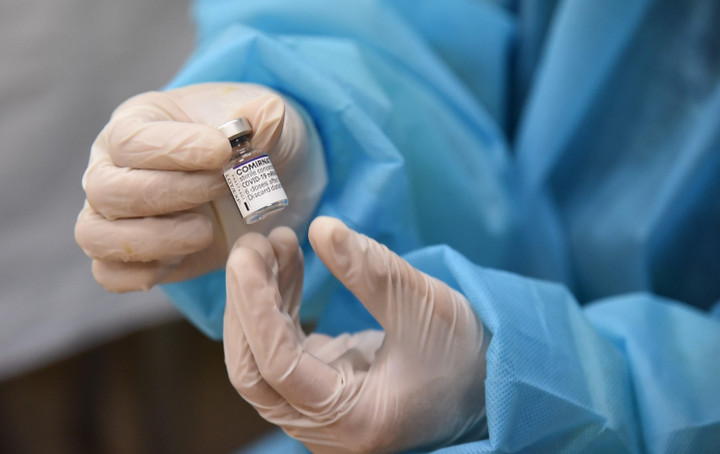 Hai ngày nữa gần 1 triệu liều vaccine COVID-19 cho trẻ 5-11 tuổi về Việt Nam - 1