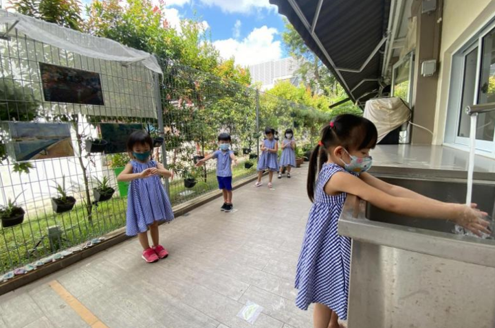 Nhân lực - bài toán nan giải ở các nước khi mở cửa trở lại trường mầm non - 1