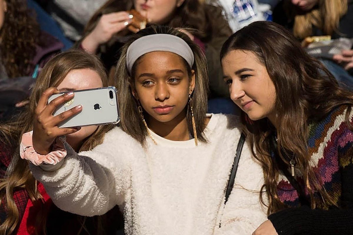 87% giới trẻ tại Mỹ chuộng iPhone hơn điện thoại Android - 1