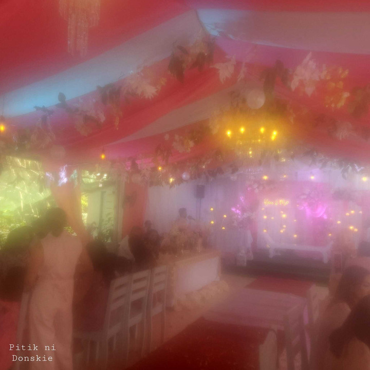 Dở khóc dở cười bộ ảnh cưới 'chìm trong sương khói mờ nhân ảnh’ gây bão MXH - 5