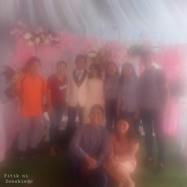 Dở khóc dở cười bộ ảnh cưới 'chìm trong sương khói mờ nhân ảnh’ gây bão MXH - 7