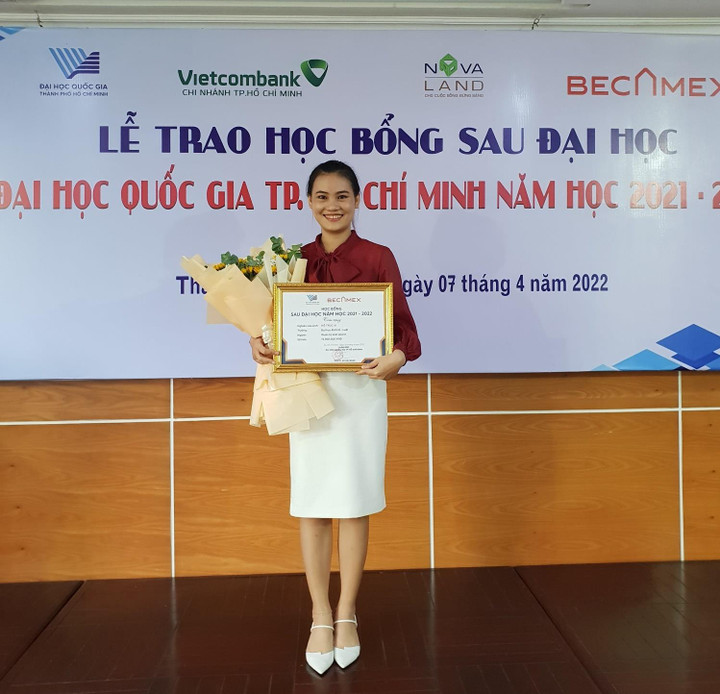 Học viên, nghiên cứu sinh ĐH Quốc gia TP.HCM nhận học bổng từ Tập đoàn Novaland - 3