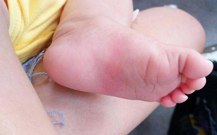 3 vị trí trên cơ thể trẻ mà bố mẹ chạm càng nhiều, con càng thông minh - 2