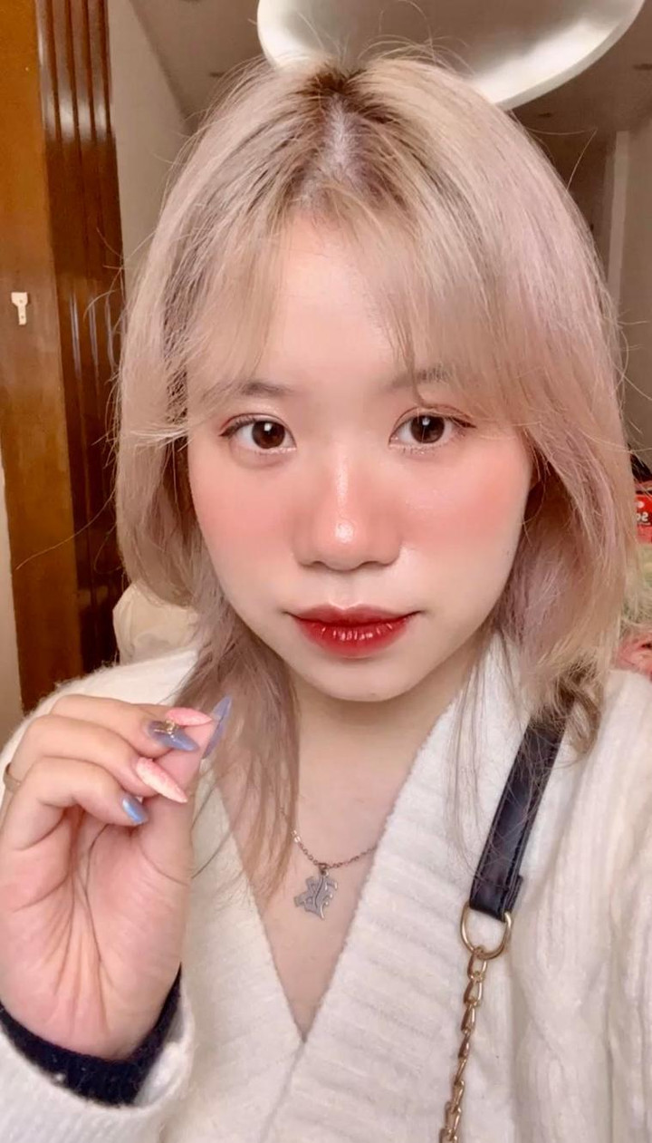 Nữ sinh Ngoại thương có 800.000 'follow' trúng đại học top đầu thế giới