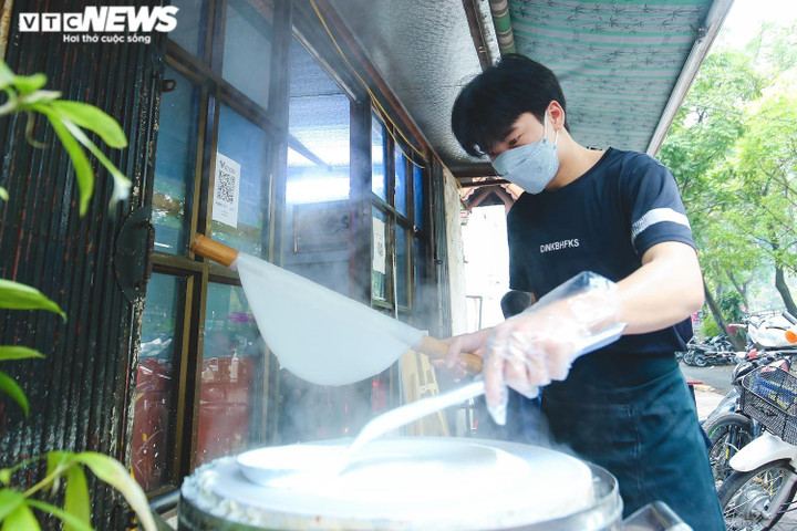 Quán phở tự tráng của người H'mông nức tiếng giữa Hà Nội, bán vài trăm bát/ngày - 13