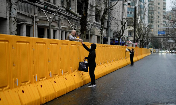 Những cuộc trao đổi bí mật giữa đêm ở Thượng Hải ngày phong tỏa - 1