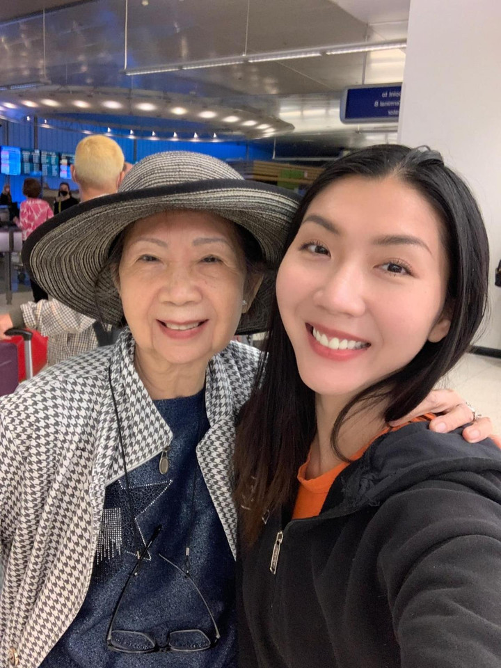 Ngọc Quyên mừng tủi gặp lại mẹ trên đất Mỹ sau 2 năm xa cách - 2