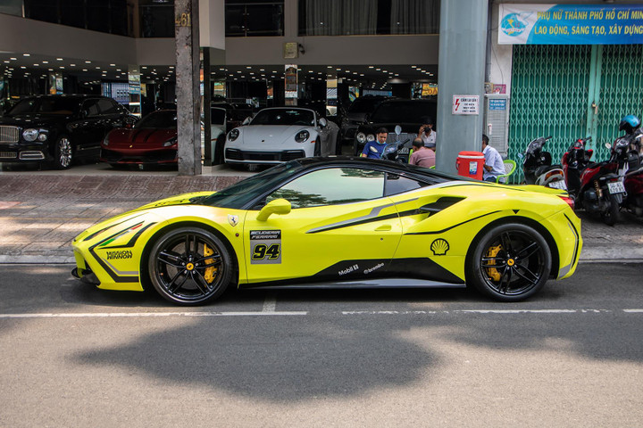 Ferrari 488 GTB làm mới theo phong cách xe đua tại TP.HCM - 12