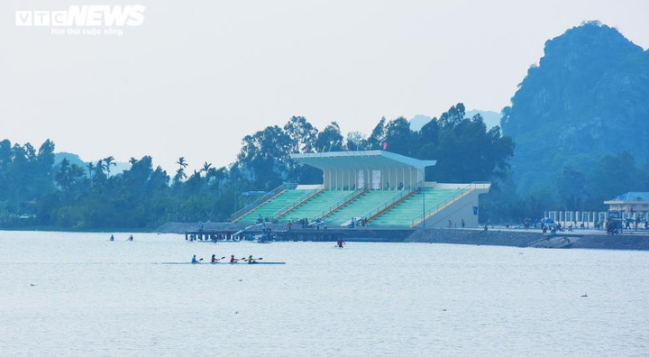 Ảnh: Hải Phòng gấp rút hoàn thiện cải tạo khu đua thuyền phục vụ SEA Games 31 - 1