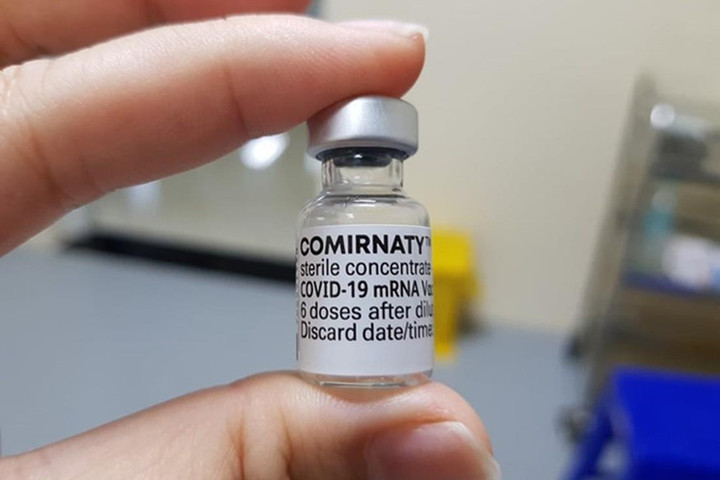 Gần 1 triệu liều vaccine COVID-19 tiêm cho trẻ 5 - 11 tuổi về tới Việt Nam - 1