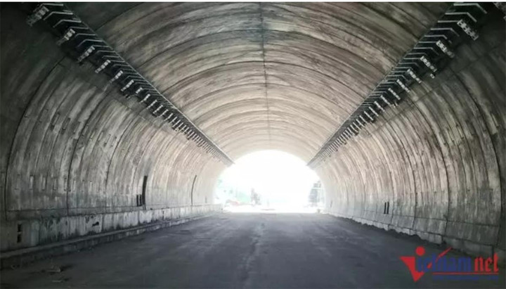 Thông hầm chui cao tốc Bắc - Nam, trăm công nhân không nghỉ lễ giỗ Tổ - 6