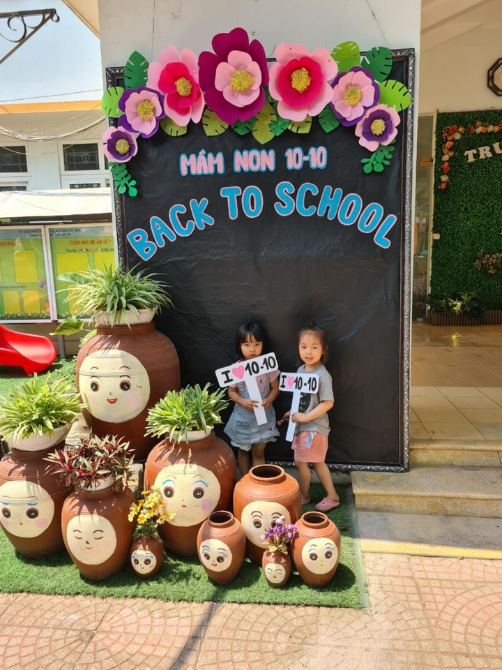 Trường mầm non Hà Nội tất bật dọn dẹp sẵn sàng cho 'ngày hội đón trẻ' - 18