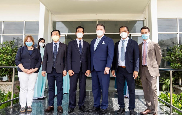 Tân Đại sứ Hoa Kỳ tại Việt Nam thăm nhà máy sữa Vinamilk tại Cần Thơ - 1