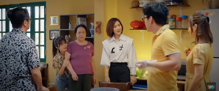 'Thương ngày nắng về' tập 37: Trang sững sờ khi Duy đi cùng cô gái khác - 3