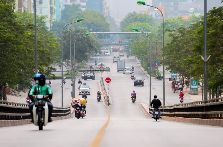 Ảnh: Đường phố Hà Nội vắng lặng trong ngày Giỗ Tổ - 2