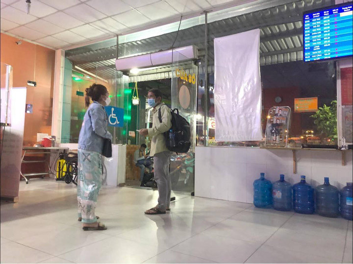 Ông chú chỉ còn 50k không đủ tiền về quê và hành động bất ngờ sưởi ấm cả bến xe - 2