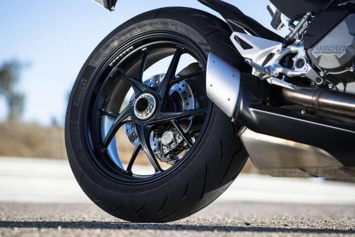 Ducati Malaysia dự kiến ra mắt bộ đôi Ducati V - 9