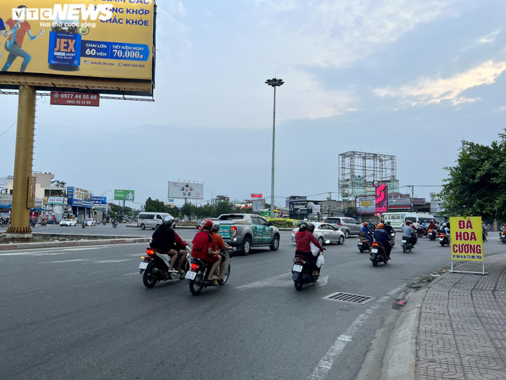 Cửa ngõ phía Tây TP.HCM thông thoáng ngày cuối kỳ nghỉ lễ - 4