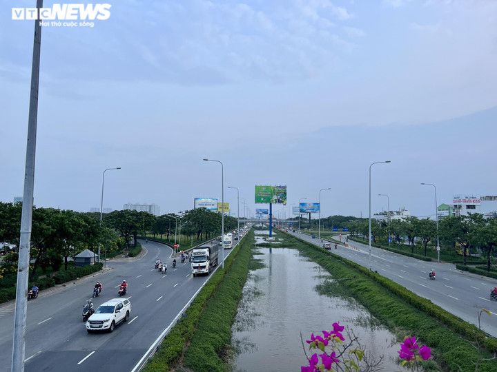 Cửa ngõ phía Tây TP.HCM thông thoáng ngày cuối kỳ nghỉ lễ - 3