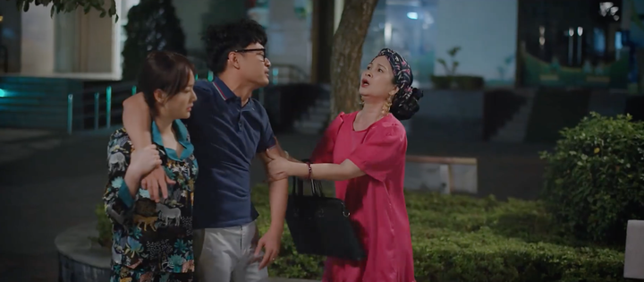 'Thương ngày nắng về' tập 38: Trang ghen, Đức mượn rượu làm càn, quát mẹ đẻ - 5