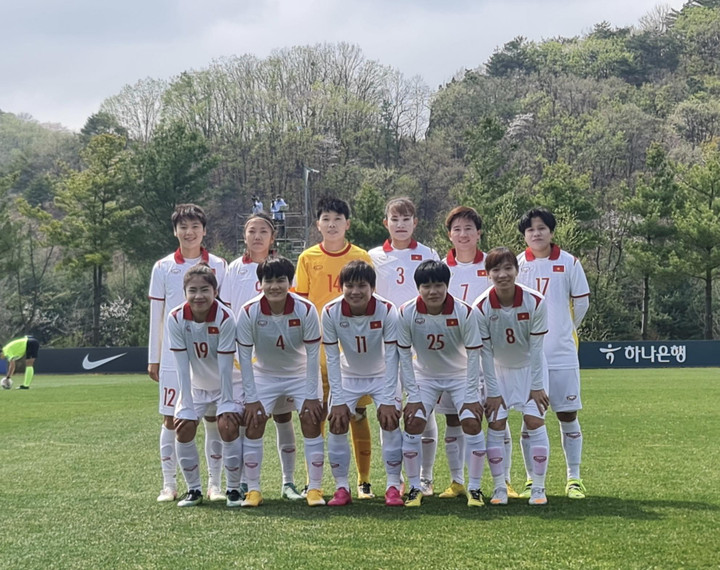 Tuyển nữ Việt Nam bất ngờ đánh bại Hàn Quốc - 1