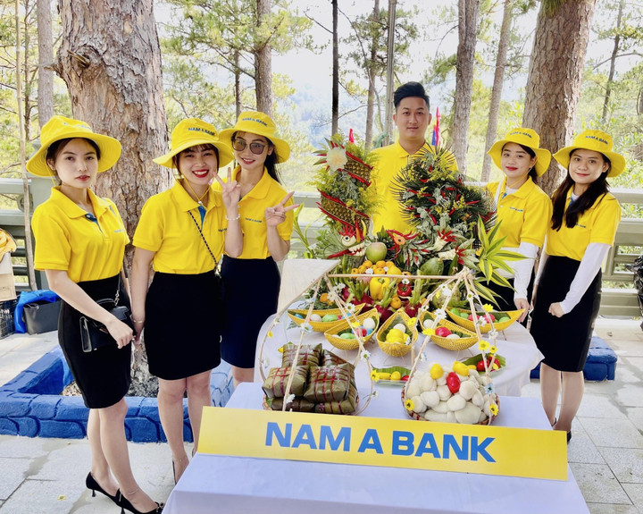 Nam A Bank hướng về cội nguồn với nhiều hoạt động ý nghĩa - 4