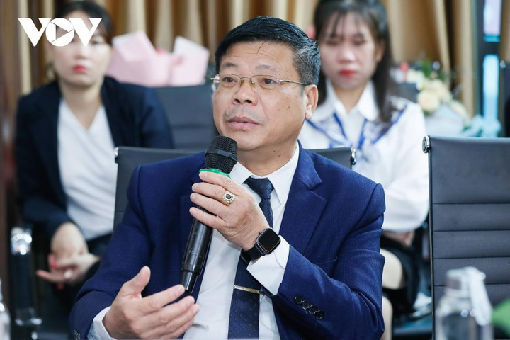 Cha mẹ đừng ngại làm những trò 'nhí nhố, hồn nhiên' cùng con - 1