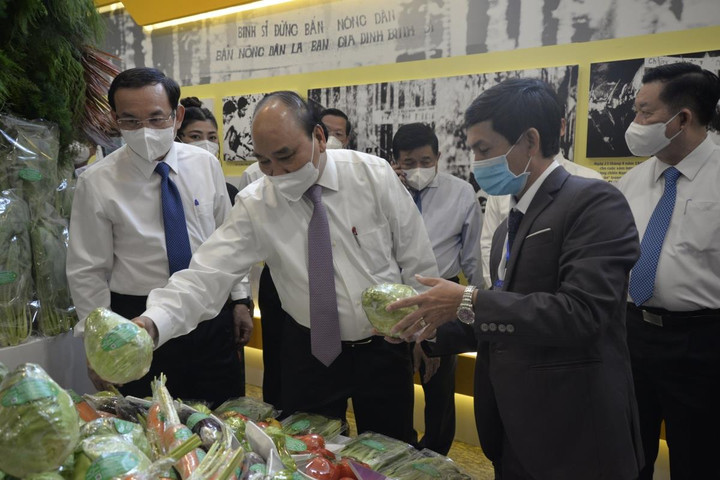 Chủ tịch nước dự Hội nghị xúc tiến đầu tư vào huyện Hóc Môn và Củ Chi - 3