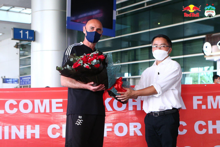 HLV đội bóng á quân Nhật Bản: 'HAGL có nhiều điểm mạnh' - 1