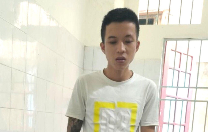 Truy bắt nhóm thanh niên chuẩn bị bom xăng, đao kiếm hỗn chiến - 1