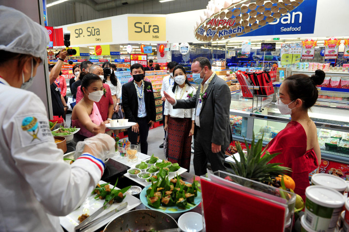 Hàng ngàn sản phẩm Thái chất lượng được ưu đãi tại lễ hội té nước Songkran - 3