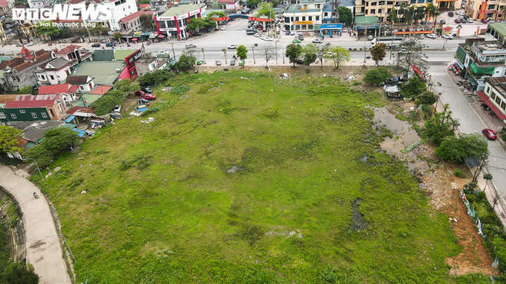 Ảnh: Nhiều dự án ‘ngâm’ đất vàng ở Hà Tĩnh, bỏ hoang lâu năm không thu hồi - 3