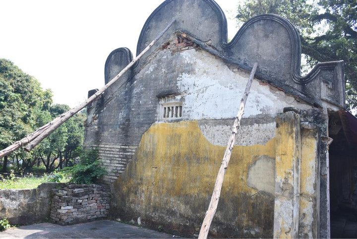 Di tích quốc gia chùa Cả ở Hải Dương sắp sập đổ, phải chằng chống xung quanh - 7