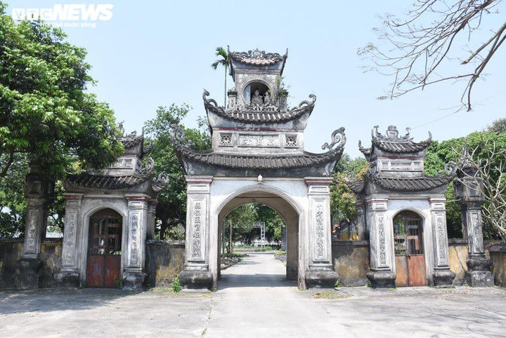 Di tích quốc gia chùa Cả ở Hải Dương sắp sập đổ, phải chằng chống xung quanh - 1