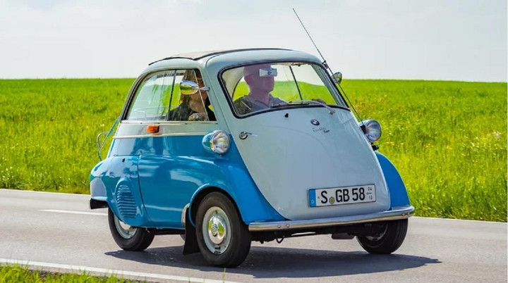 Khám phá chiếc xe một cửa cứu BMW khỏi bờ vực phá sản - 3