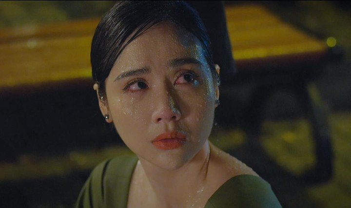 'Thương ngày nắng về': Bà Kim Nhung chết lặng khi biết Vân Trang là con ruột - 2