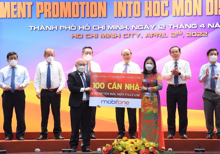 MobiFone tặng 100 căn nhà cho người dân Hóc Môn, Củ Chi - 1