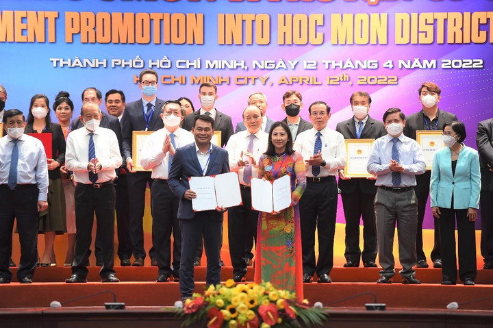 MobiFone tặng 100 căn nhà cho người dân Hóc Môn, Củ Chi - 2