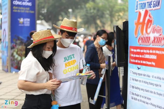 Người Việt ồ ạt ra nước ngoài du lịch - 1