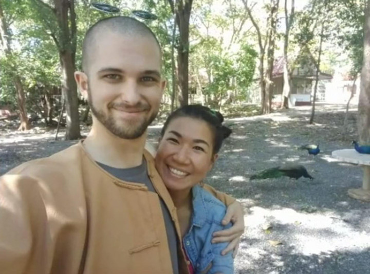 Cô gái lấy chồng Tây, 7 năm sau chồng bỗng hóa phụ nữ và cái kết còn bất ngờ hơn - 1