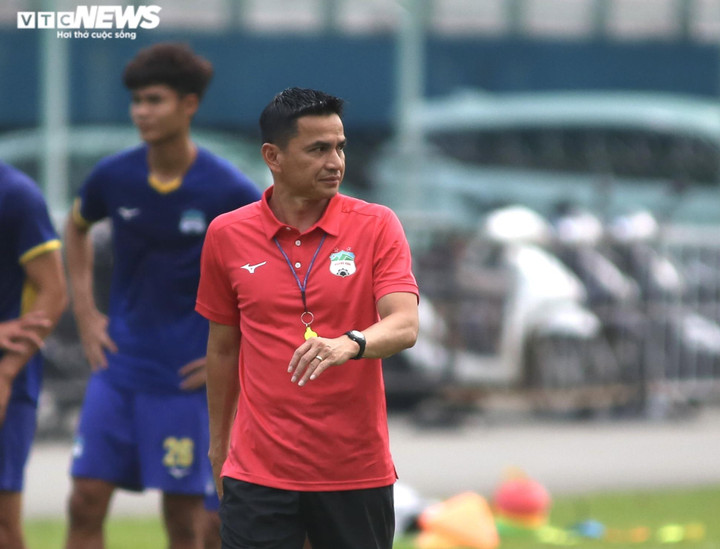 Bầu Đức động viên HAGL trước trận khai màn AFC Champions League - 3