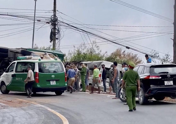 Xe đầu kéo va chạm xe khách trên đèo Mimosa, 7 người bị thương - 1