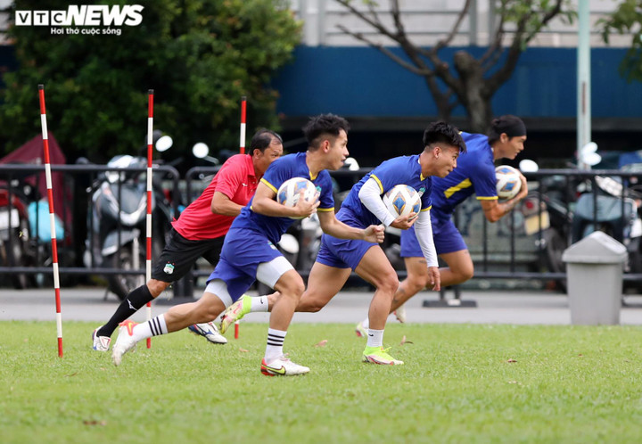 Bầu Đức động viên HAGL trước trận khai màn AFC Champions League - 6
