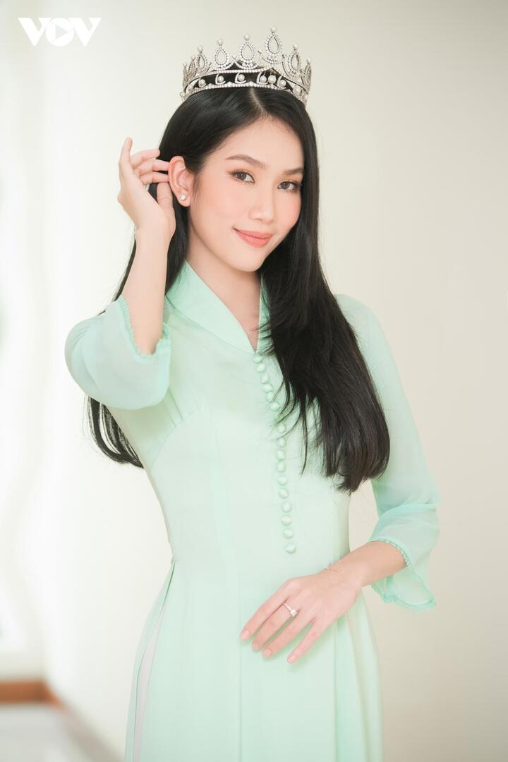 Ảnh: Á hậu Phương Anh đẹp dịu dàng trong tà áo dài - 4