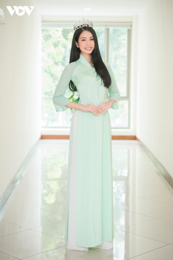 Ảnh: Á hậu Phương Anh đẹp dịu dàng trong tà áo dài - 2