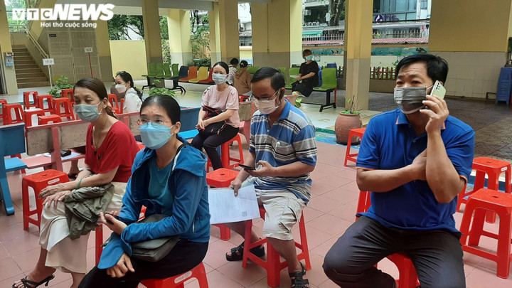 Ảnh: Ngày đầu TP.HCM tiêm vaccine phòng COVID-19 cho trẻ 5-12 tuổi - 6