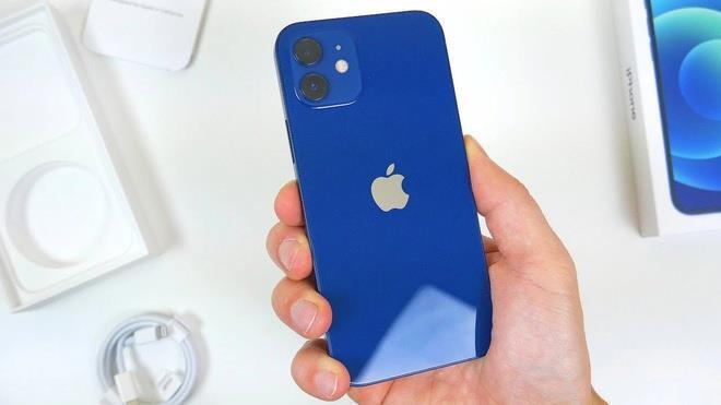 Nhiều mẫu smartphone giảm giá sâu - 1