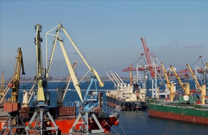 Thêm các nước cấm tàu Nga cập cảng - 1
