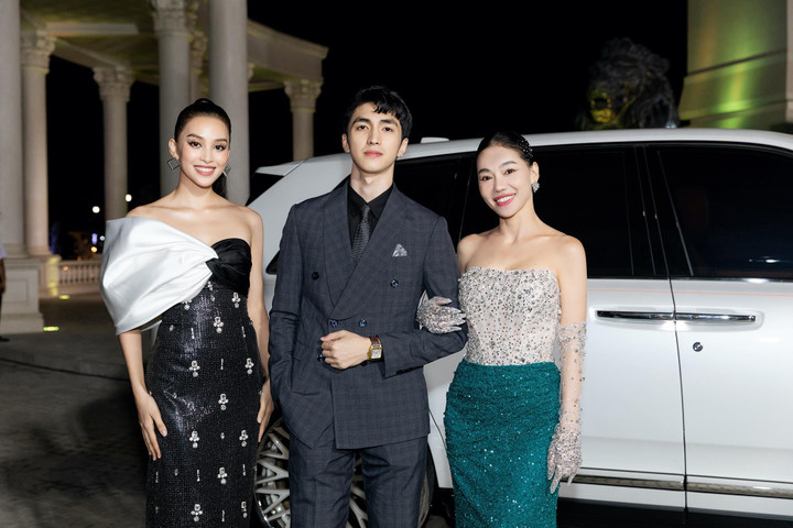 Ảnh: Dàn hoa hậu, á hậu gợi cảm trên thảm đỏ - 8